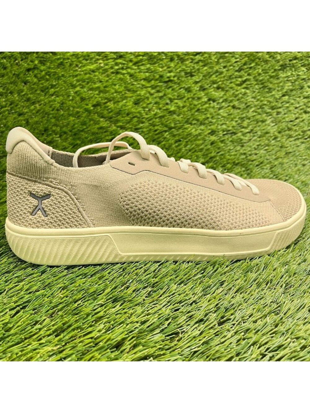 Flux Footwear Adapt Trainer Dune Mens Size 9.5 Athletic Knit Shoes Sneakers